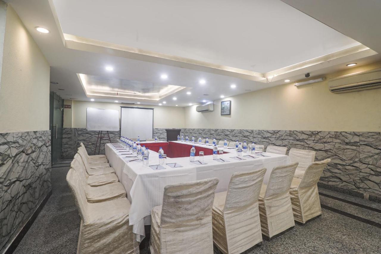 Hotel Sizzling Starr نيودلهي المظهر الخارجي الصورة