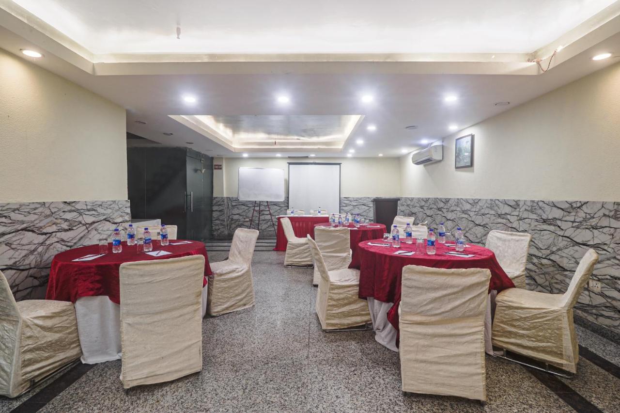 Hotel Sizzling Starr نيودلهي المظهر الخارجي الصورة